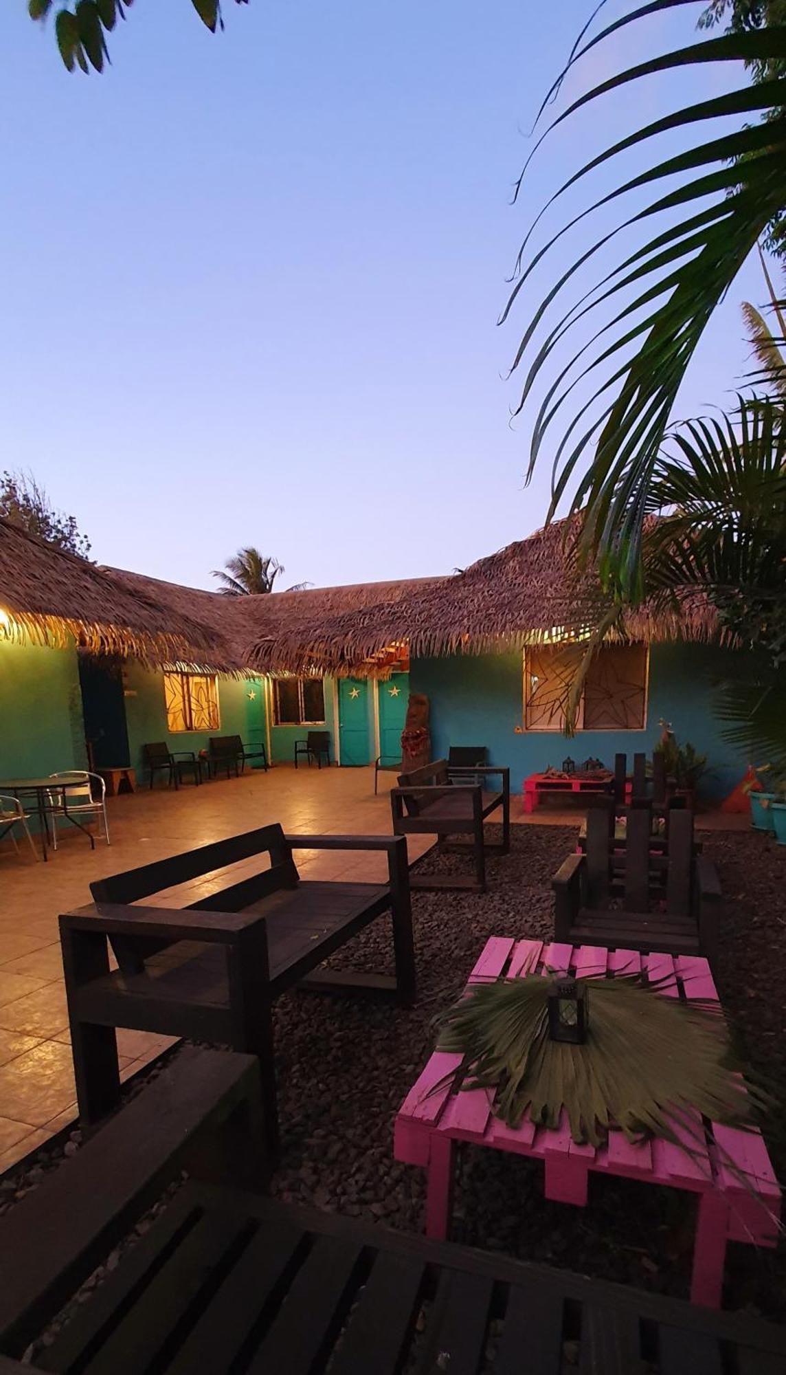 Hotel Chez Hiva  à Hanga Roa Extérieur photo
